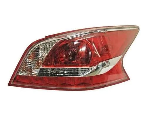 Calavera Nissan Altima 2013-2016 Filo Rojo Derecha