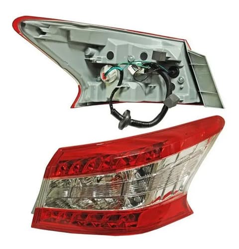Calavera Nissan Sentra 2013-2016 Exterior Con Arnes Derecha