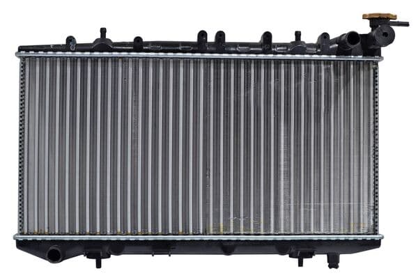 Radiador Nissan Tsuru Iii 1991-2017/ Sentra 2001-2012/ Tsubame 1991-2017 Std Mecanico