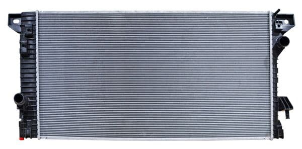 Radiador Ford F-150 2018-2023/Expedition 2018-2023 V6 Lts/V8 5.0 Lts Aut Con Aire 34 2/3X17 7/8X26Mm Aluminio Soldado