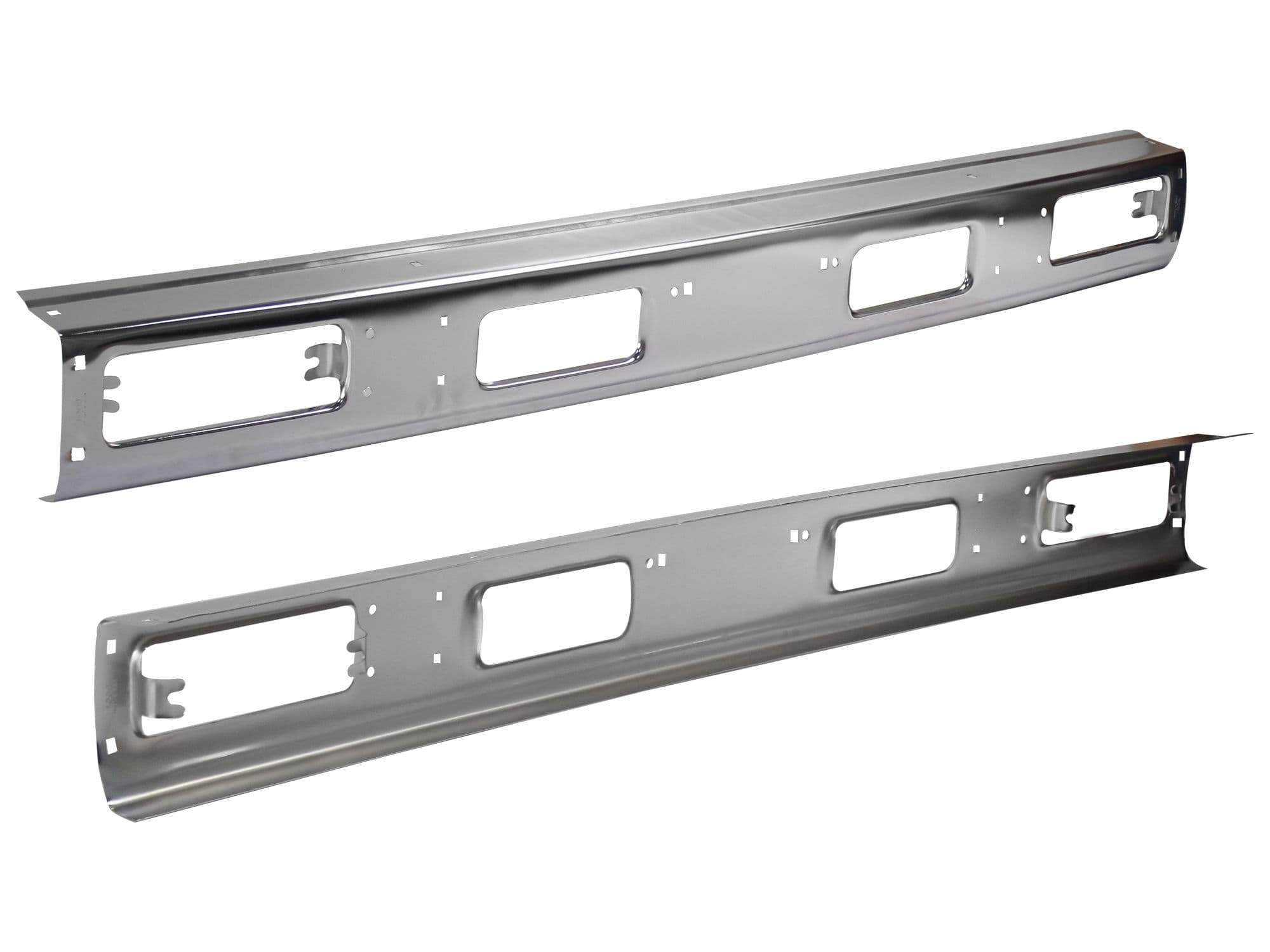 Defensa Delantera Nissan 720 1984-1993 Cromada