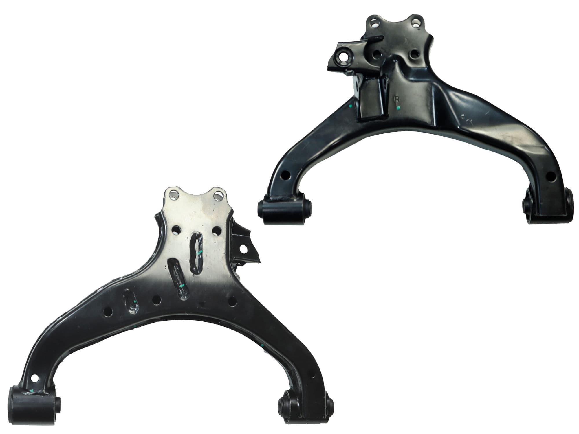 Horquilla Delantera Inferior Derecha Nissan Urvan 2.4L / 2.5L / 3.0L 2002-2012 Sin Rótula Con Bujes