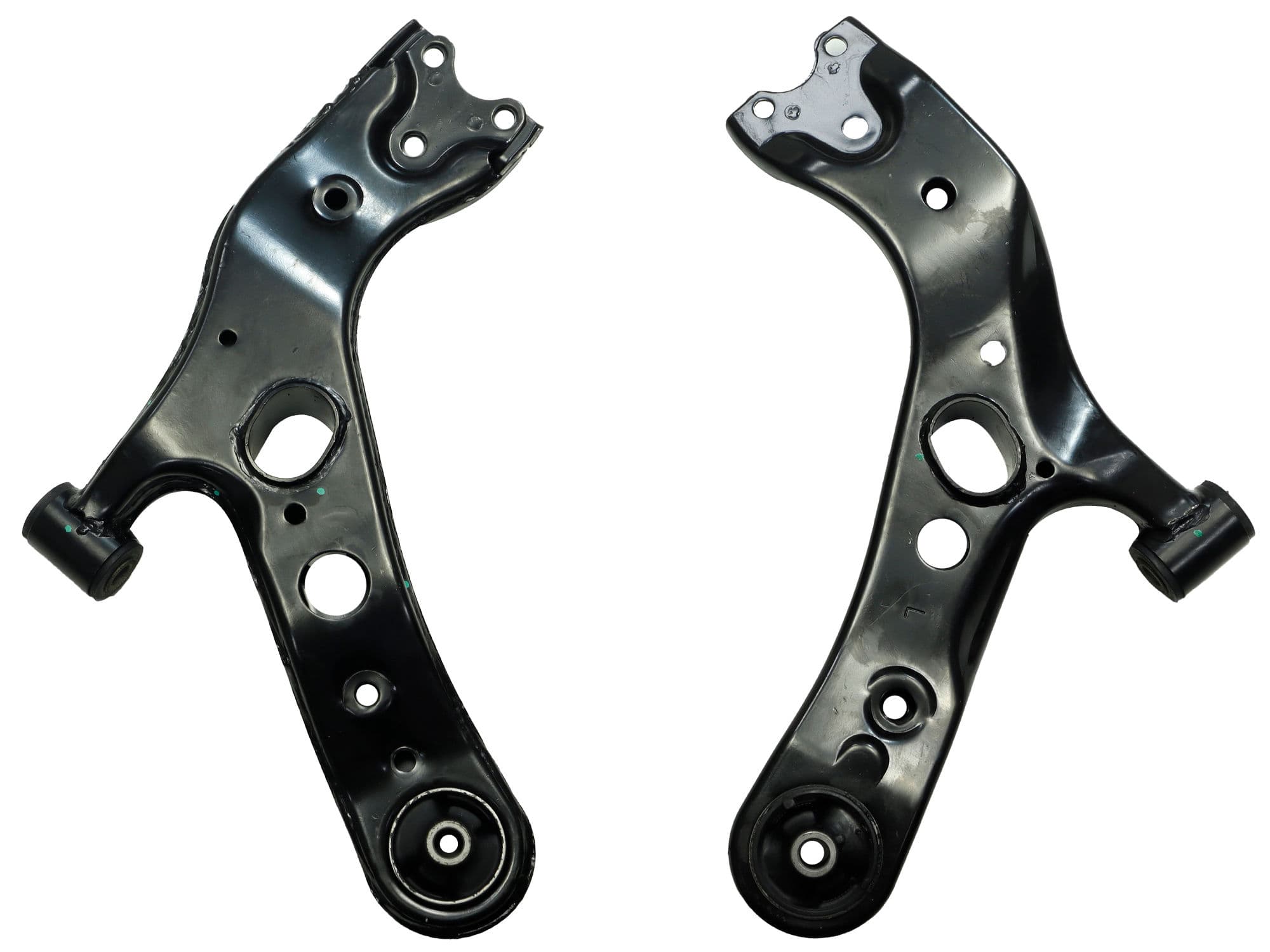 Horquilla Delantera Inferior Izquierda Toyota Rav-4 2.4L / 2.5L / 3.5L 2006-2018 Sin Rótula Con Bujes