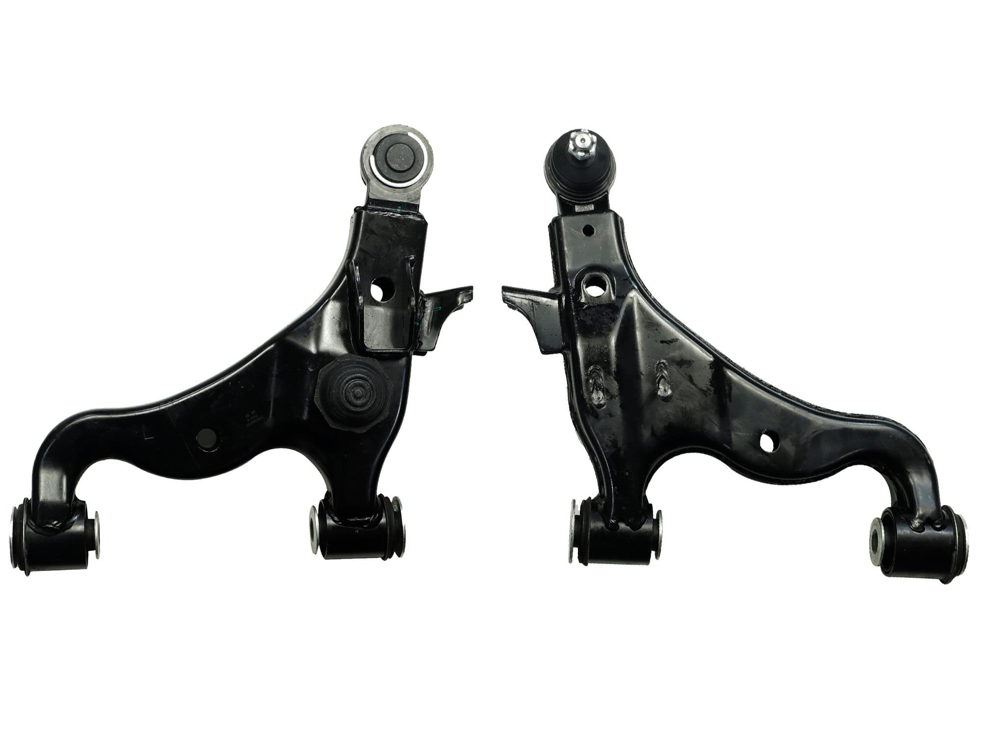 Horquilla Delantera Inferior Izquierda Toyota Hilux 2WD 2.7L 2006-2015 Con Rótula Con Bujes